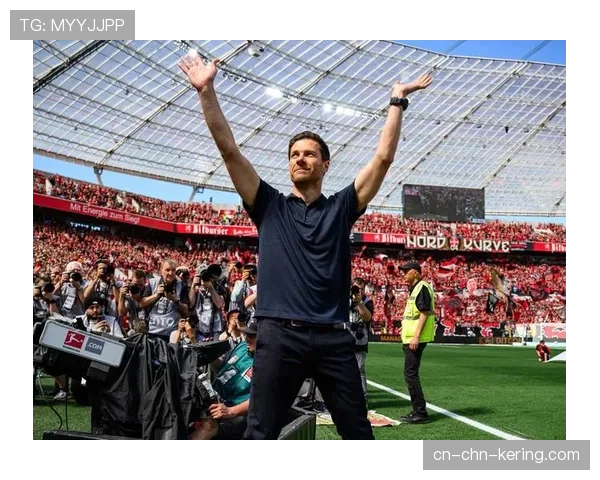 速报：哈维-阿隆索率领勒沃库森提前五轮夺得队史首座德甲沙拉盘